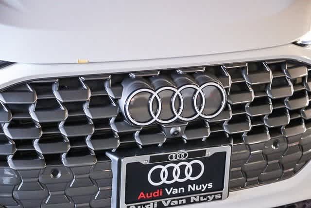 Thumbnail: 2025 Audi Q5 - 5