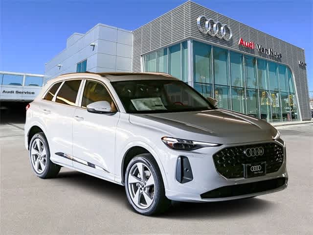 Thumbnail: 2025 Audi Q5 - 3