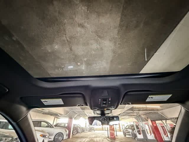 Thumbnail: 2025 Audi RS 3 - 16