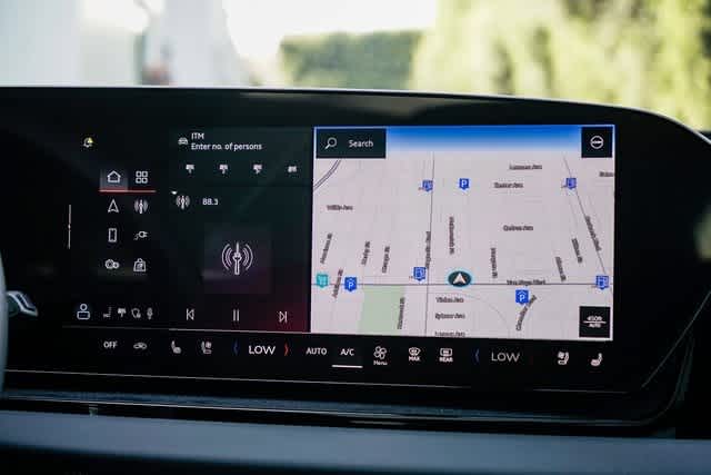 Thumbnail: 2025 Audi Q6 e-tron - 14