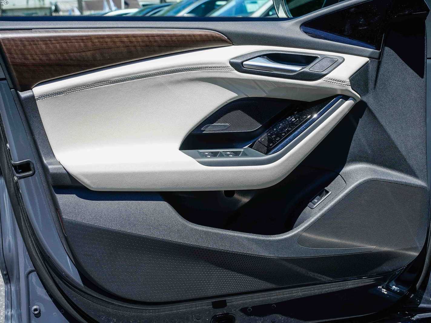 Thumbnail: 2025 Audi e-tron - 19