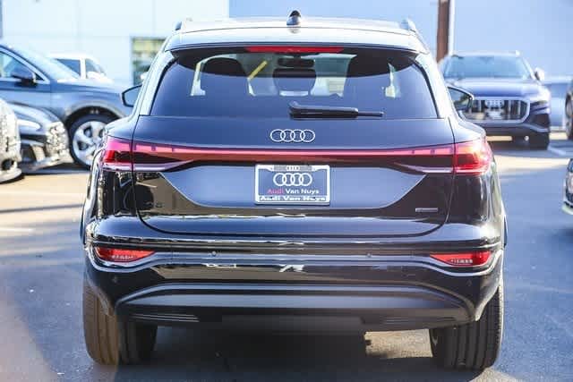 Thumbnail: 2025 Audi Q6 e-tron - 7