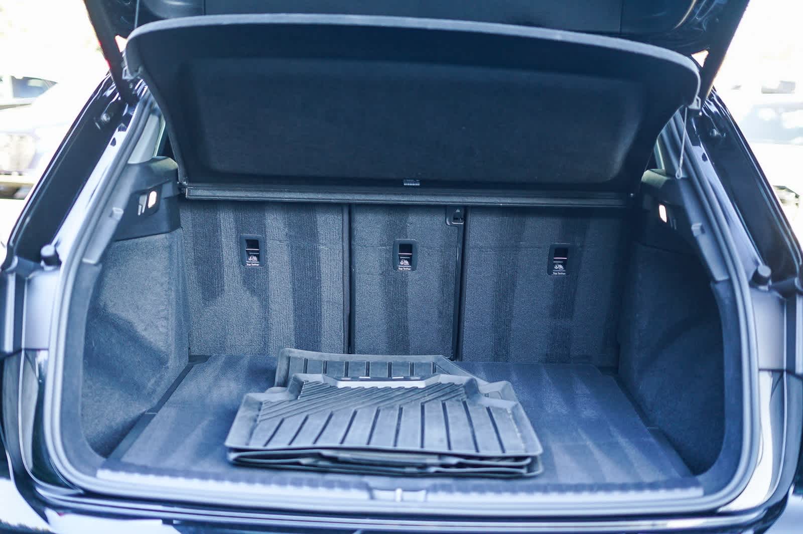 Thumbnail: 2024 Audi Q4 e-tron - 28