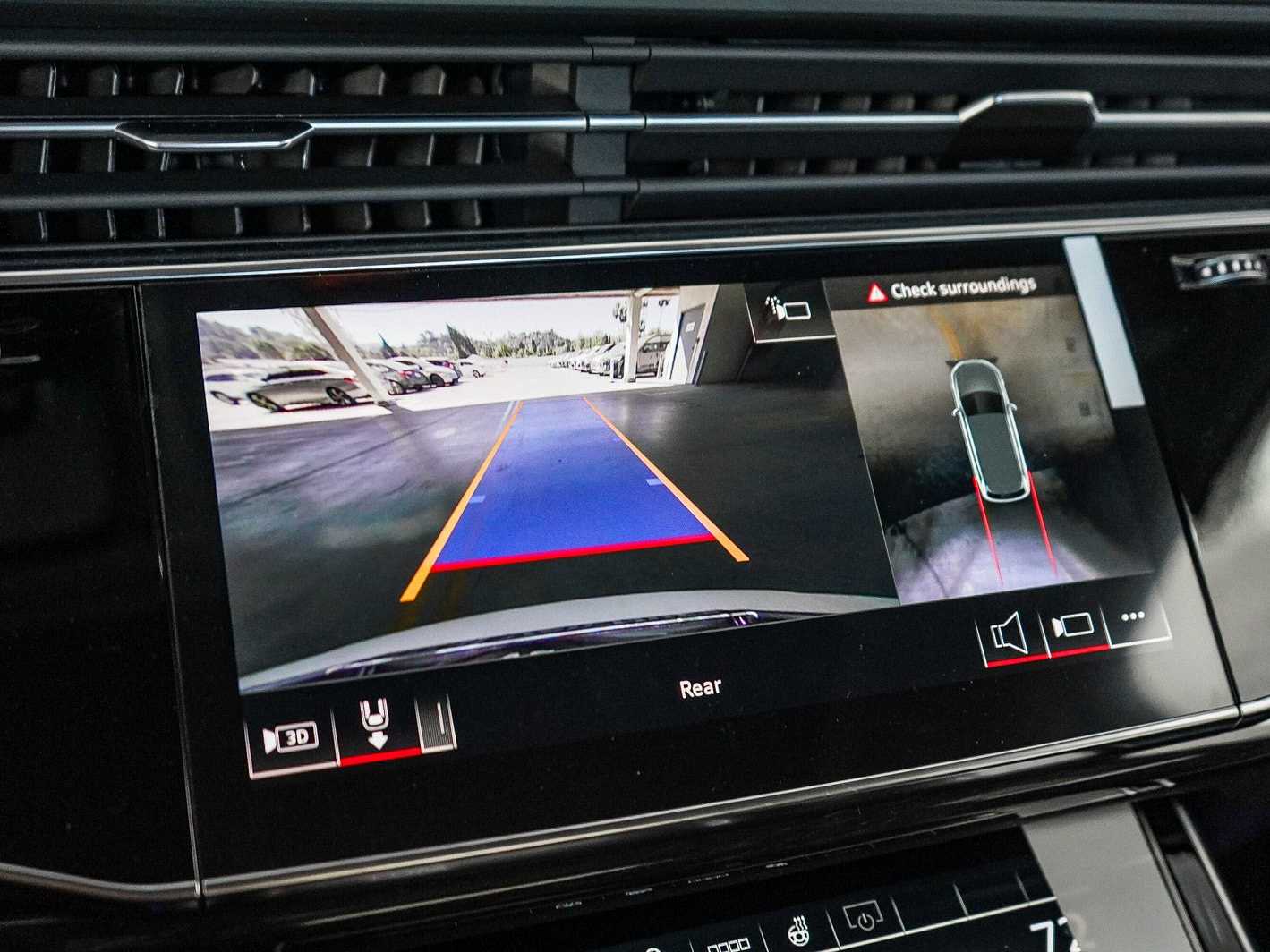 Thumbnail: 2026 Audi Q7 - 25