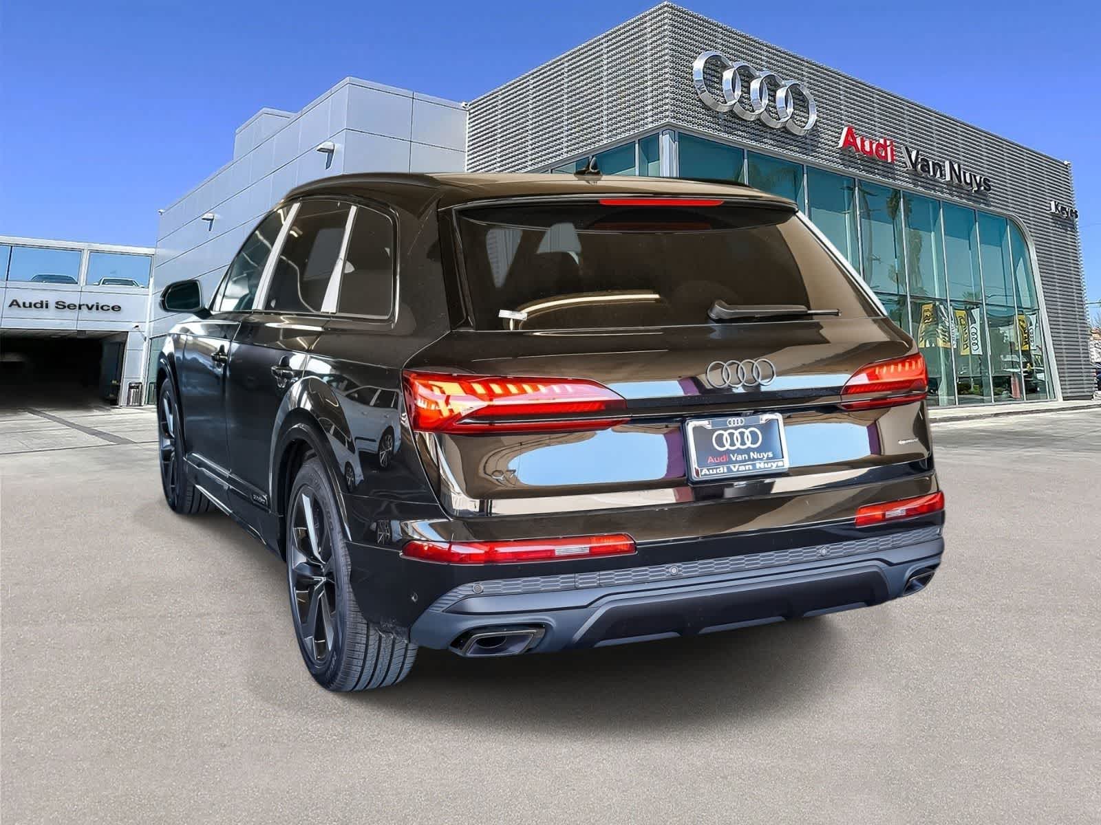 Thumbnail: 2026 Audi Q7 - 6