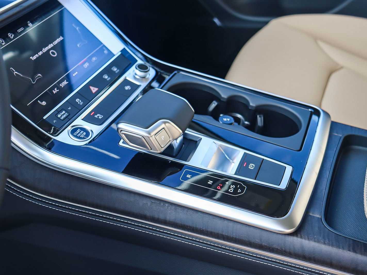 Thumbnail: 2026 Audi Q7 - 20