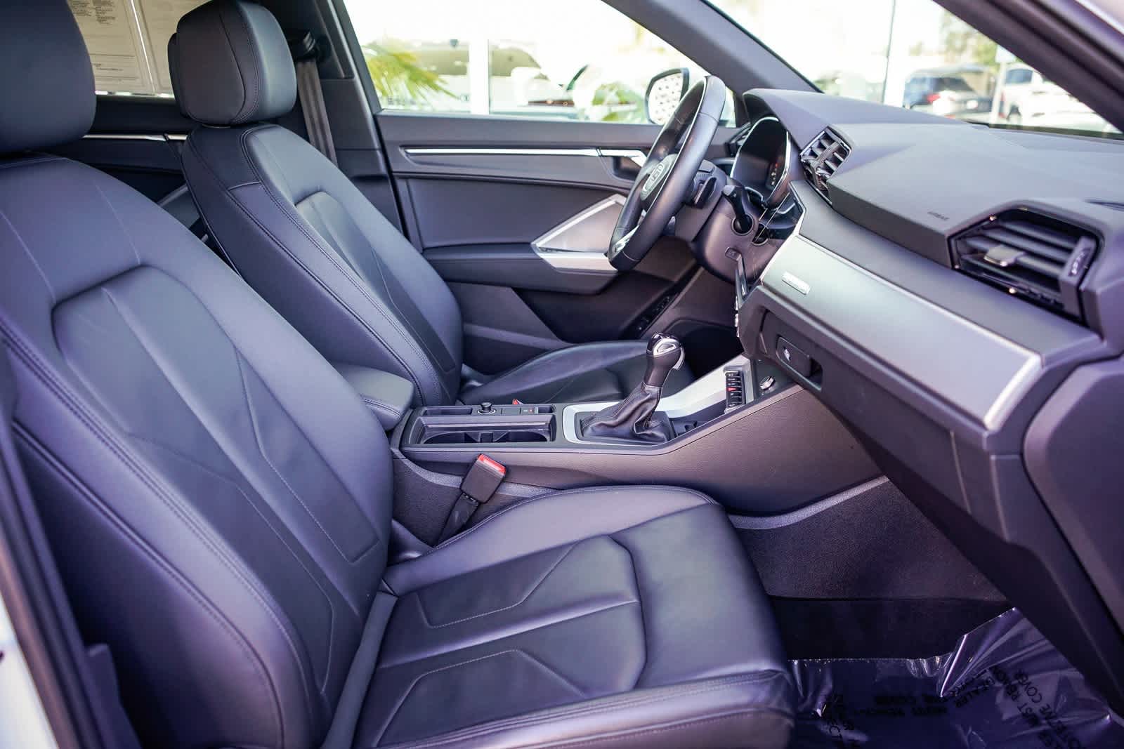 Thumbnail: 2023 Audi Q3 - 16