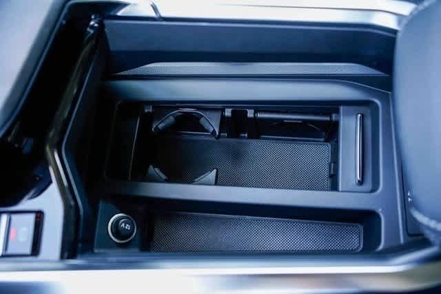 Thumbnail: 2022 Audi e-tron - 23