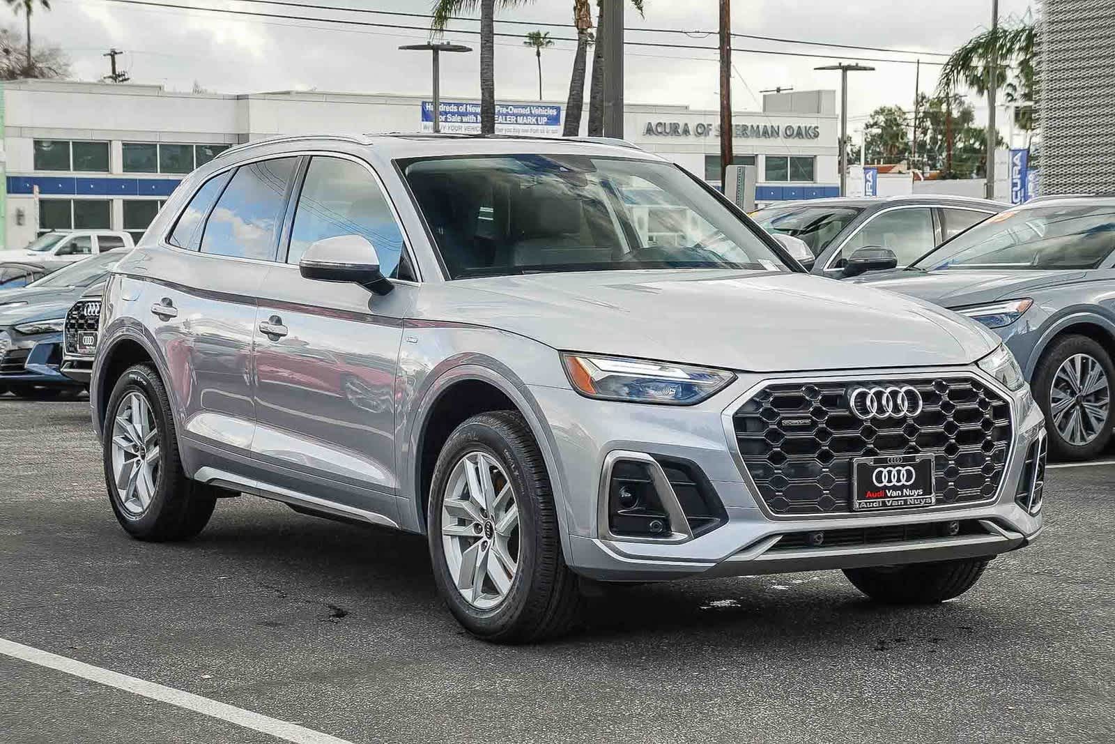 Thumbnail: 2023 Audi Q5 - 3