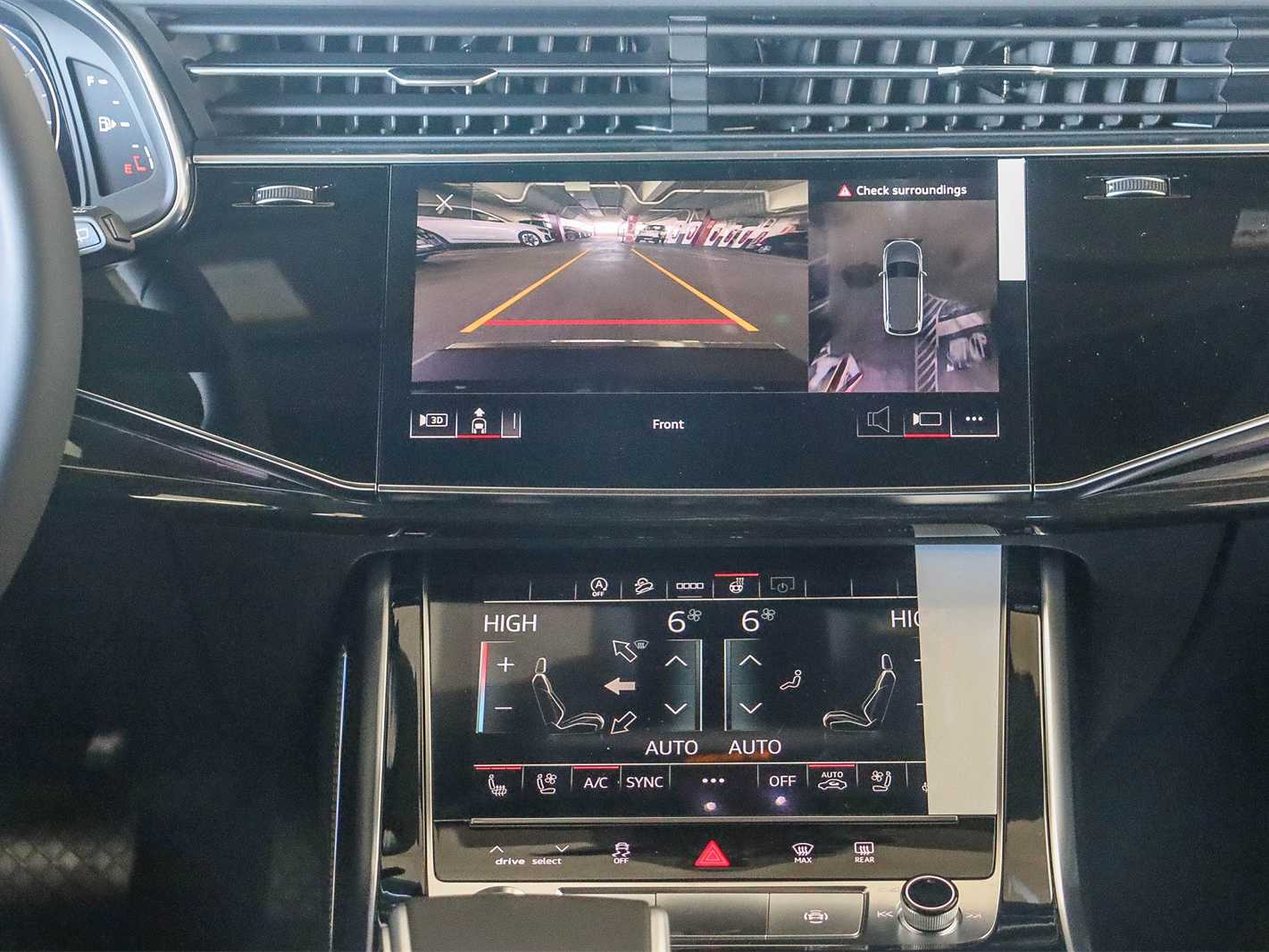 Thumbnail: 2026 Audi Q7 - 14