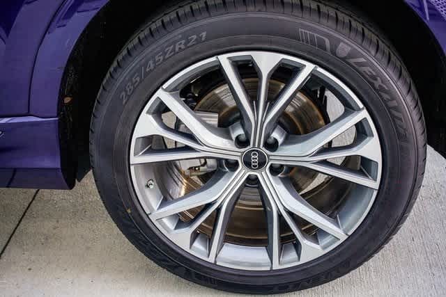 Thumbnail: 2022 Audi Q8 - 10