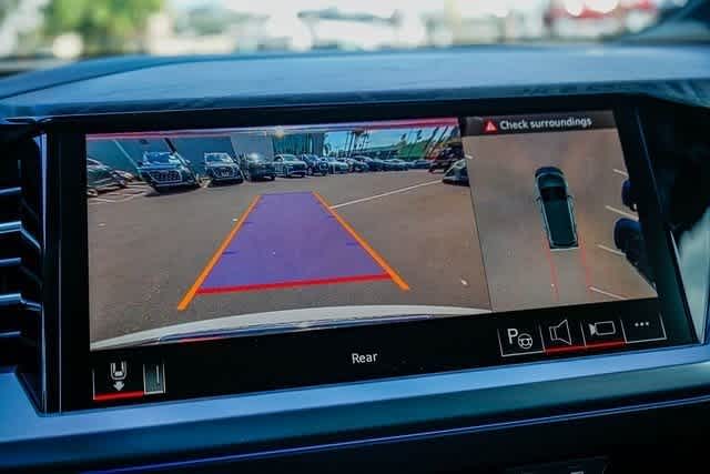 Thumbnail: 2026 Audi Q4 e-tron - 24