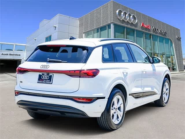 Thumbnail: 2025 Audi Q6 e-tron - 4