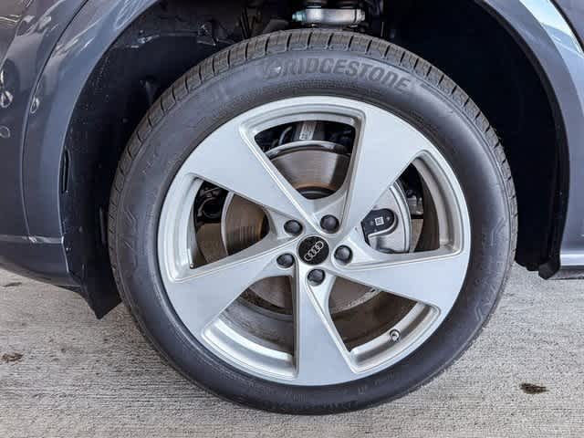 Thumbnail: 2025 Audi Q5 - 9