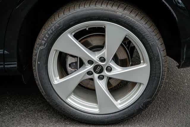 Thumbnail: 2025 Audi Q5 - 10