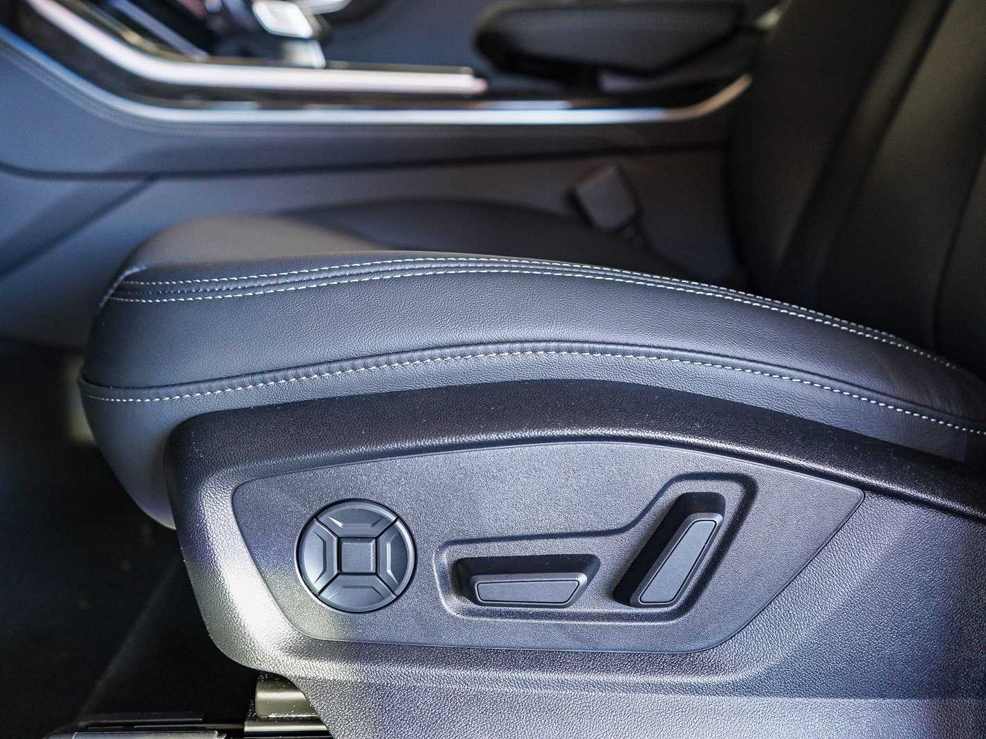 Thumbnail: 2026 Audi Q7 - 21