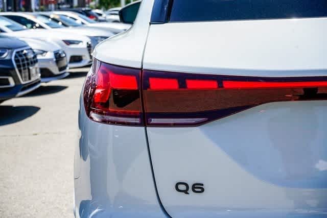 Thumbnail: 2025 Audi Q6 e-tron - 9