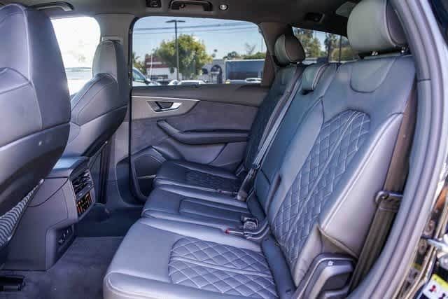 Thumbnail: 2025 Audi SQ7 - 18