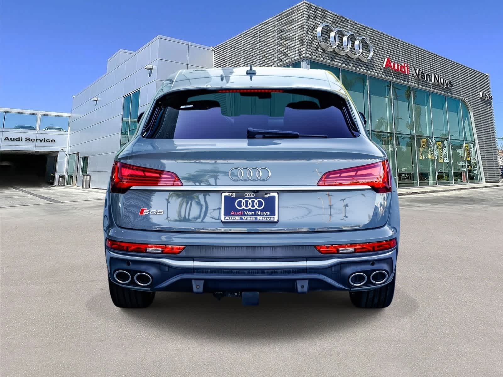 Thumbnail: 2022 Audi SQ5 - 3