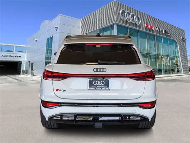 Thumbnail: 2025 Audi SQ6 e-tron - 5