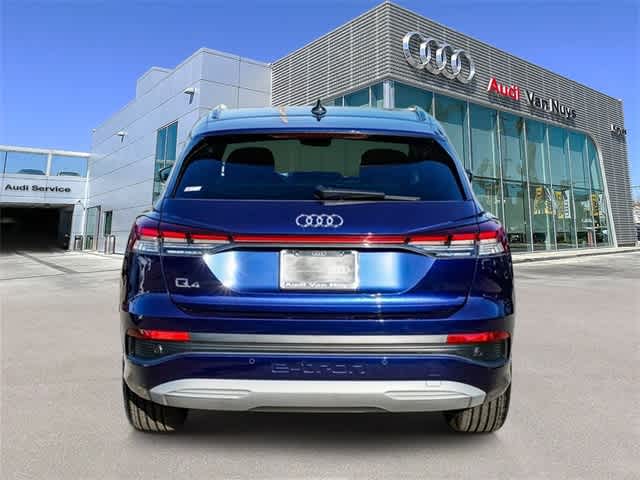 Thumbnail: 2023 Audi Q4 e-tron - 3