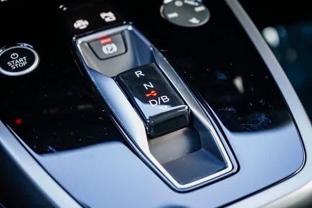 Thumbnail: 2023 Audi Q4 e-tron - 21
