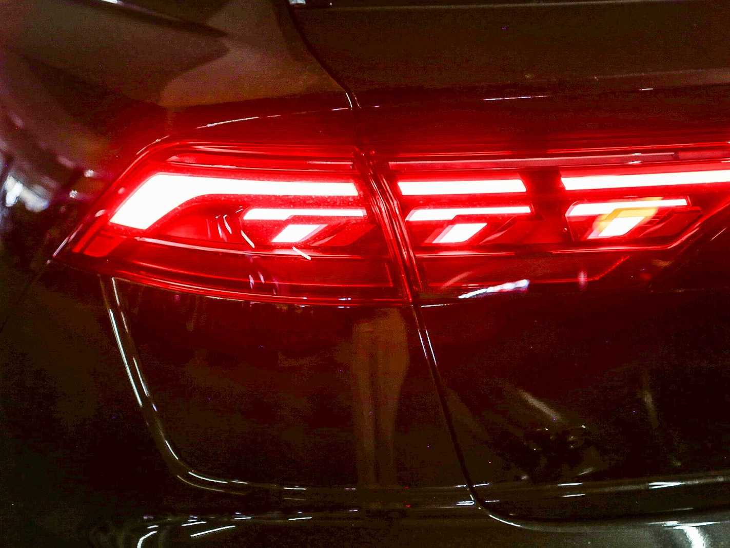 Thumbnail: 2026 Audi Q8 - 9