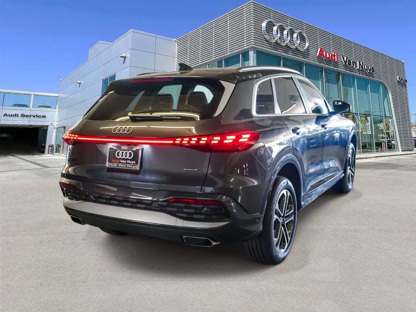 Thumbnail: 2026 Audi Q5 - 4