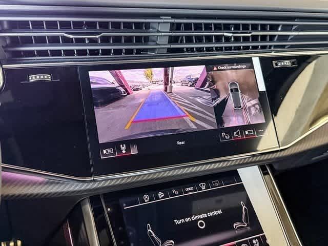 Thumbnail: 2025 Audi RS Q8 - 24