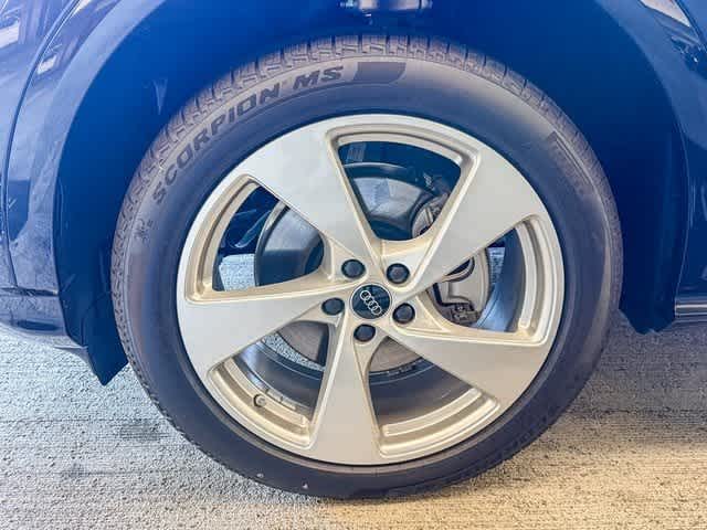 Thumbnail: 2025 Audi Q5 - 9