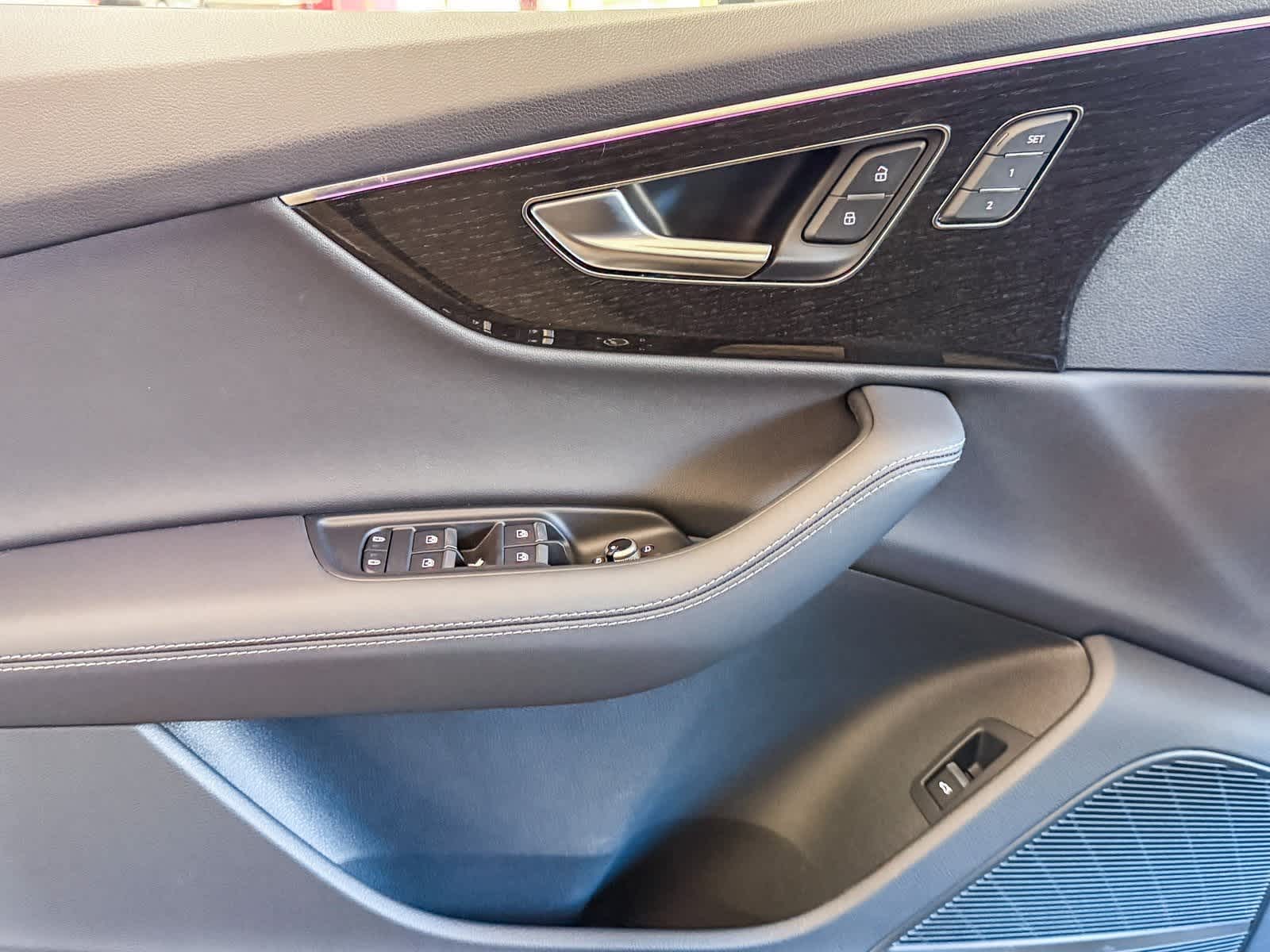 Thumbnail: 2026 Audi Q7 - 22