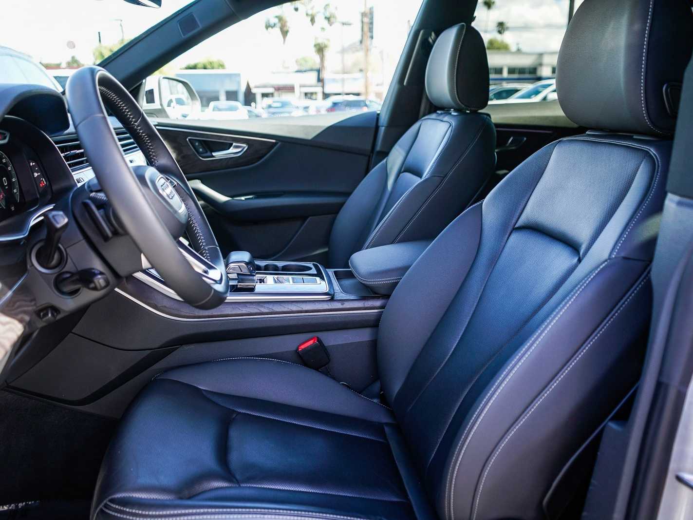 Thumbnail: 2019 Audi Q8 - 17