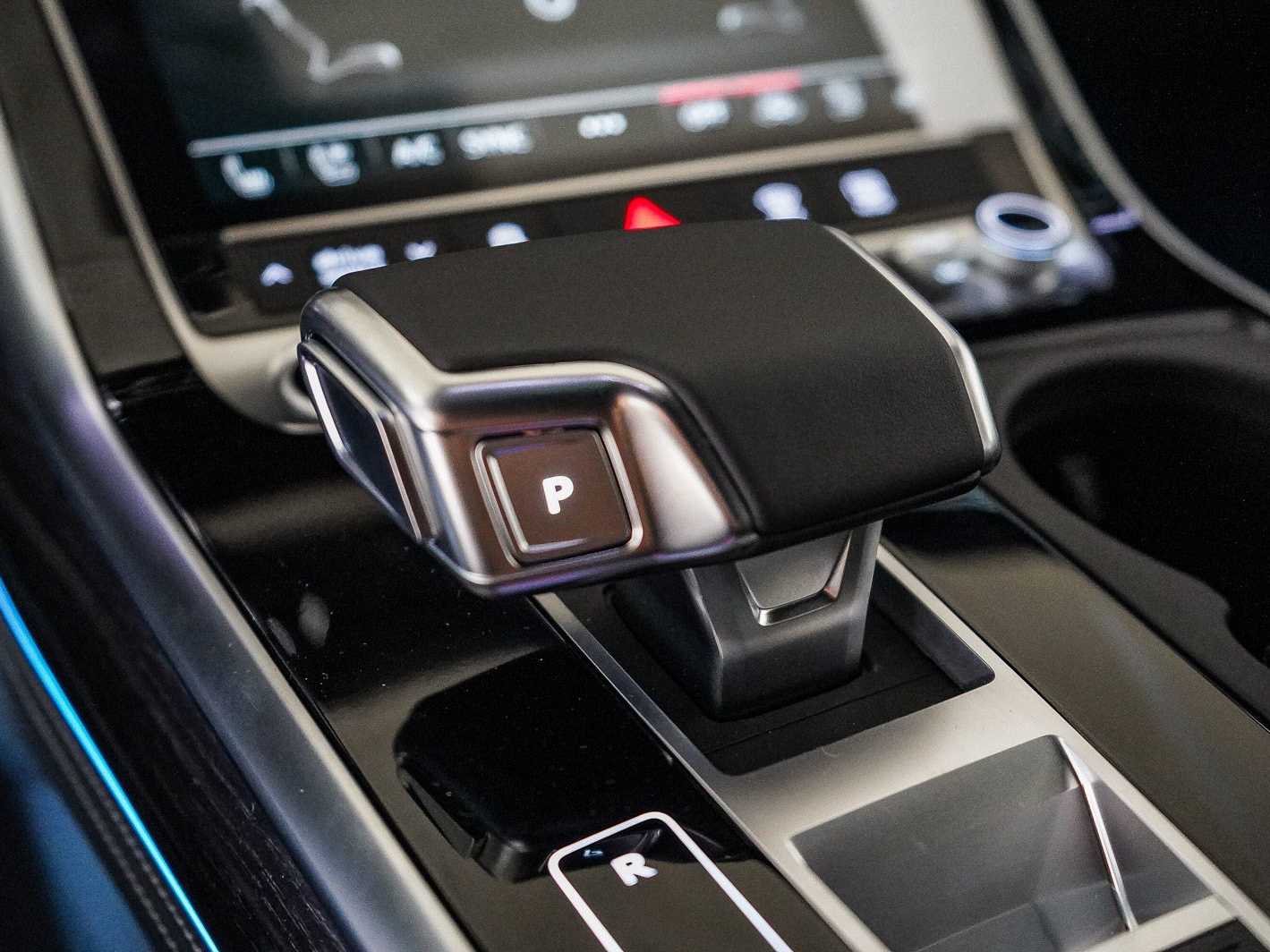 Thumbnail: 2026 Audi Q7 - 24
