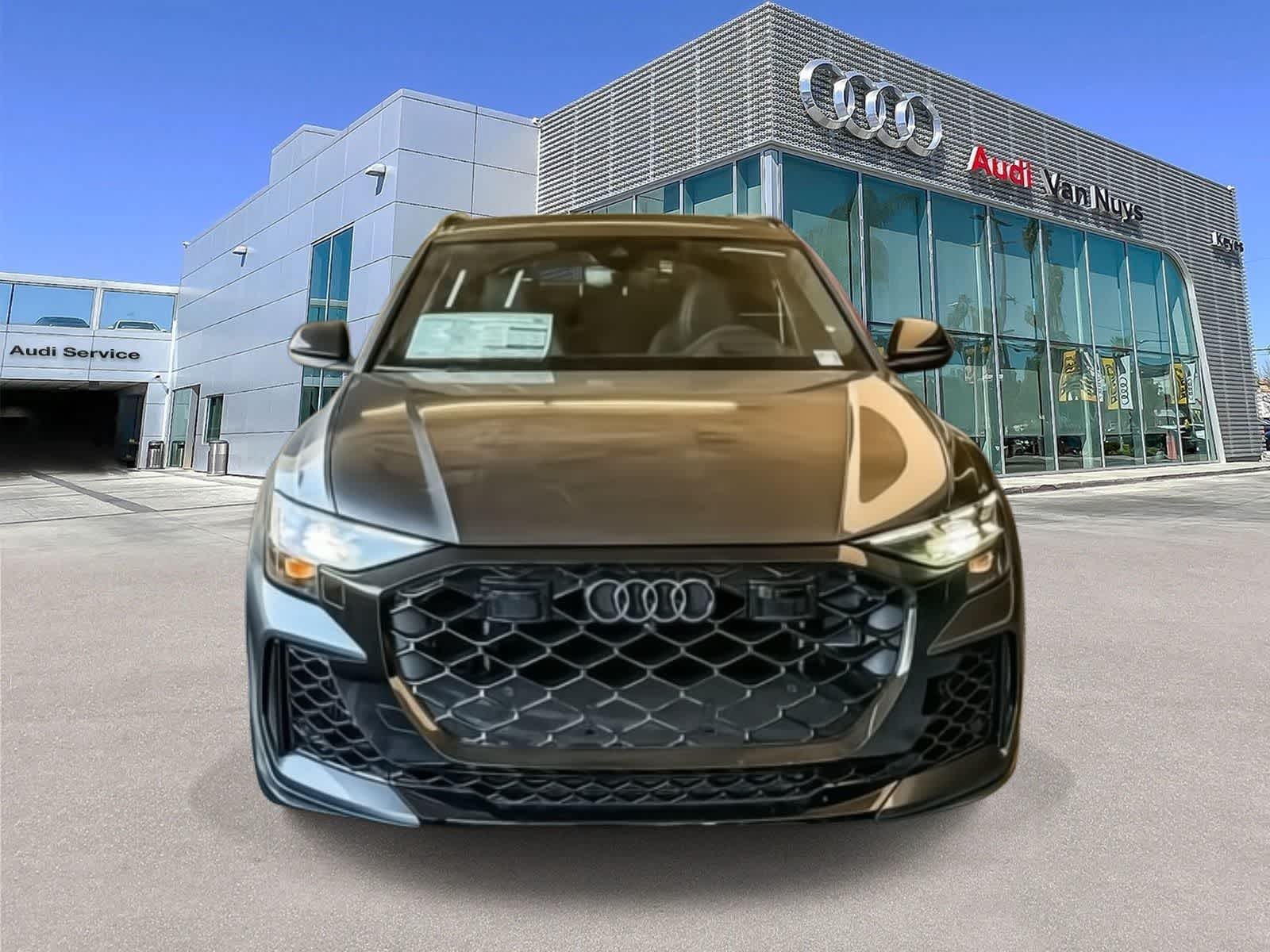 Thumbnail: 2026 Audi RS Q8 - 2