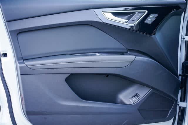 2024 Audi Q4 e-tron Premium 19