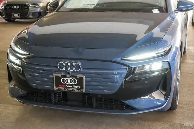 Thumbnail: 2025 Audi e-tron S - 8