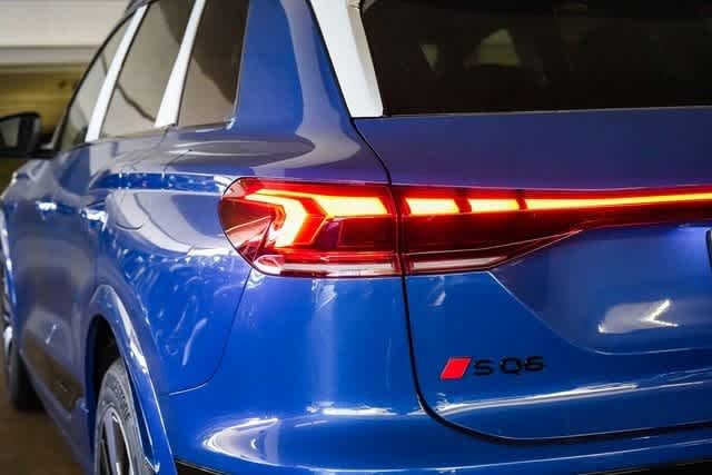 Thumbnail: 2025 Audi SQ6 e-tron - 10