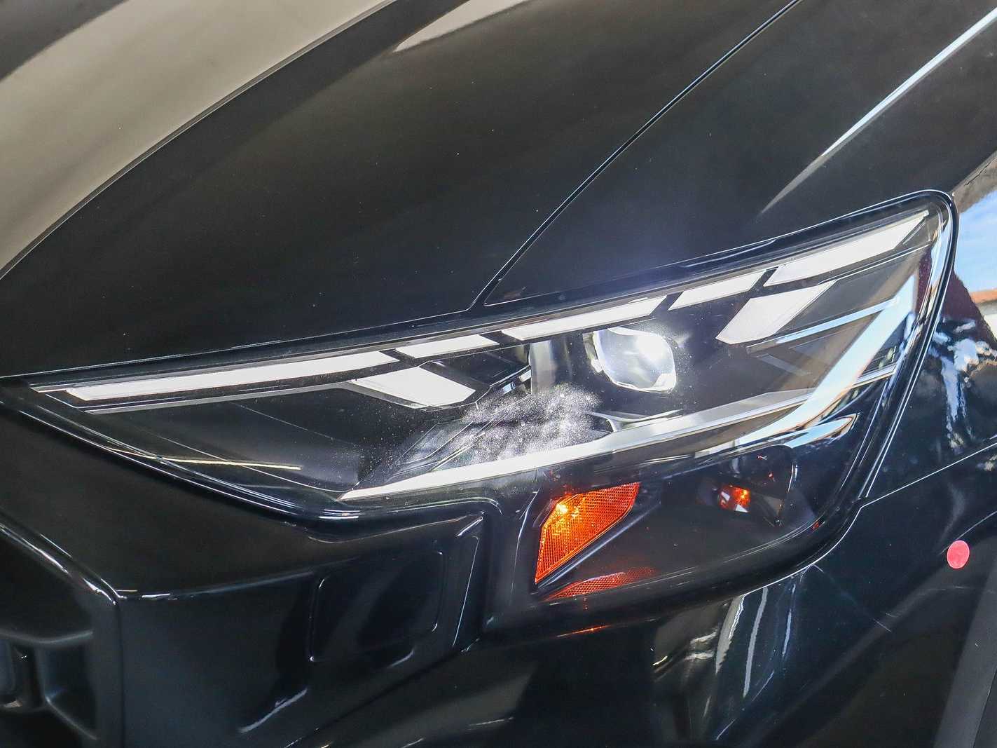 Thumbnail: 2026 Audi Q8 - 10