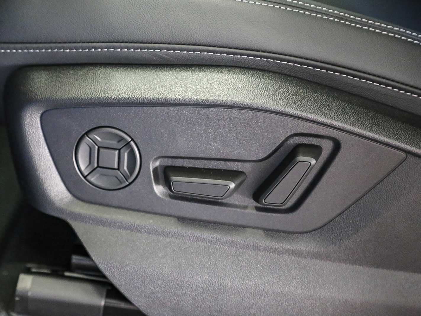 Thumbnail: 2026 Audi Q7 - 21