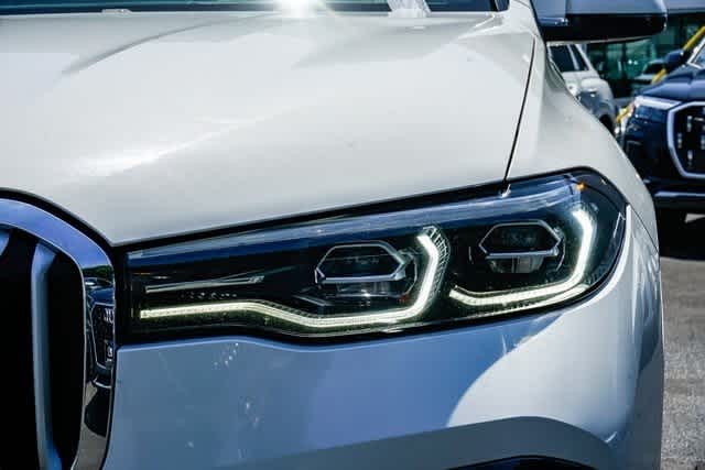 Thumbnail: 2021 BMW X7 - 7