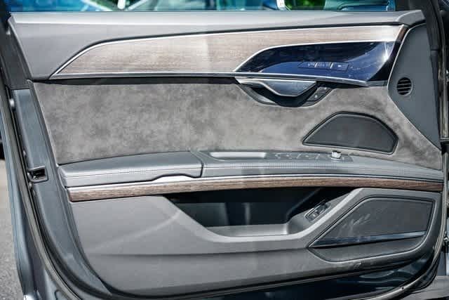 Thumbnail: 2021 Audi A8 - 19