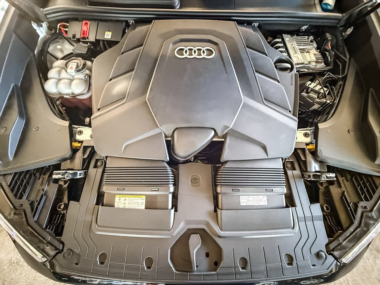 Thumbnail: 2026 Audi Q8 - 27