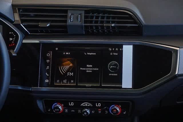 Thumbnail: 2025 Audi Q3 - 16