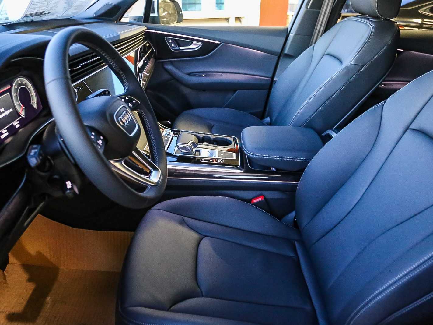 Thumbnail: 2026 Audi Q7 - 16