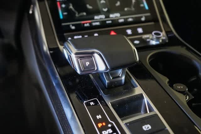 Thumbnail: 2025 Audi Q8 - 26