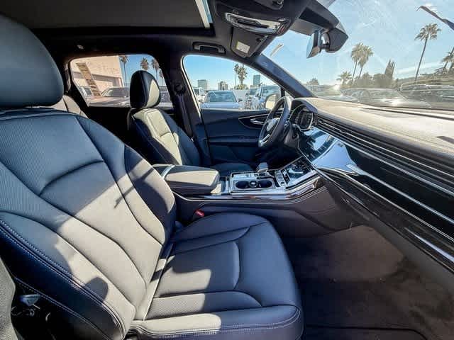 Thumbnail: 2025 Audi Q7 - 17