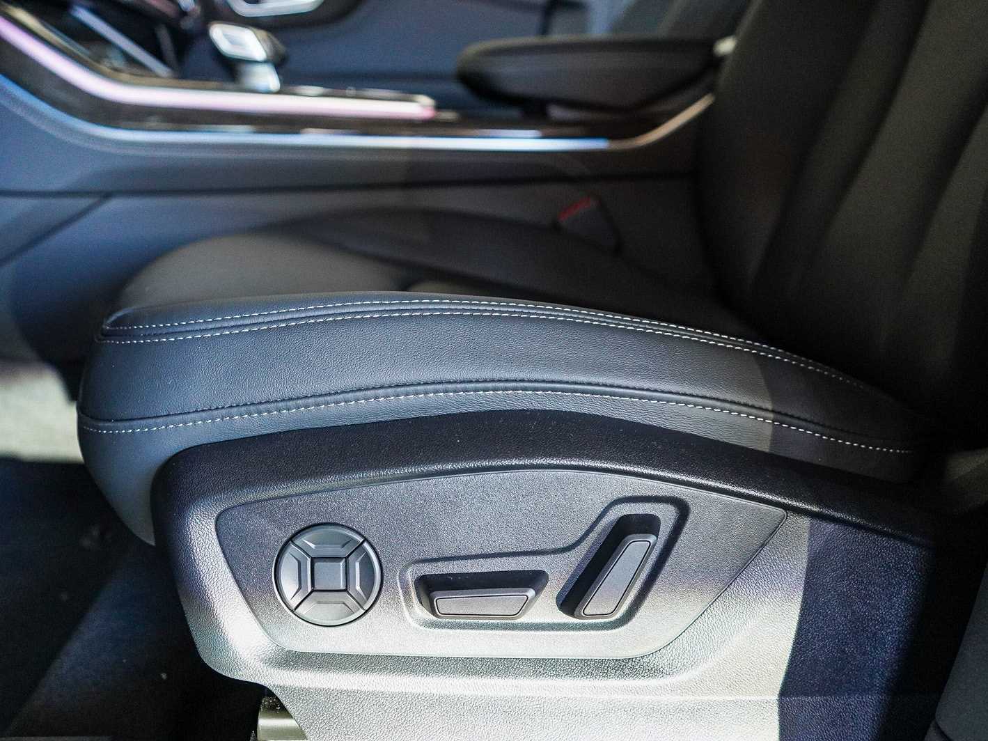 Thumbnail: 2026 Audi Q7 - 21