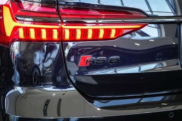Thumbnail: 2025 Audi RS 6 - 11