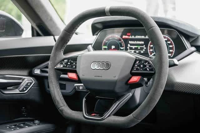 Thumbnail: 2025 Audi RS e-tron GT - 14