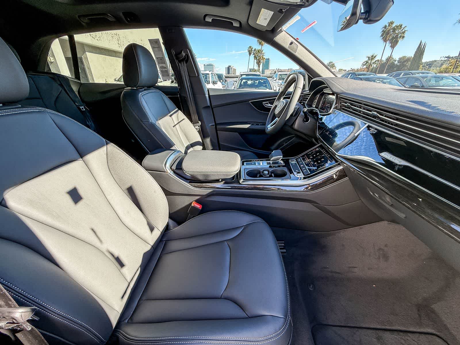 Thumbnail: 2026 Audi Q8 - 17